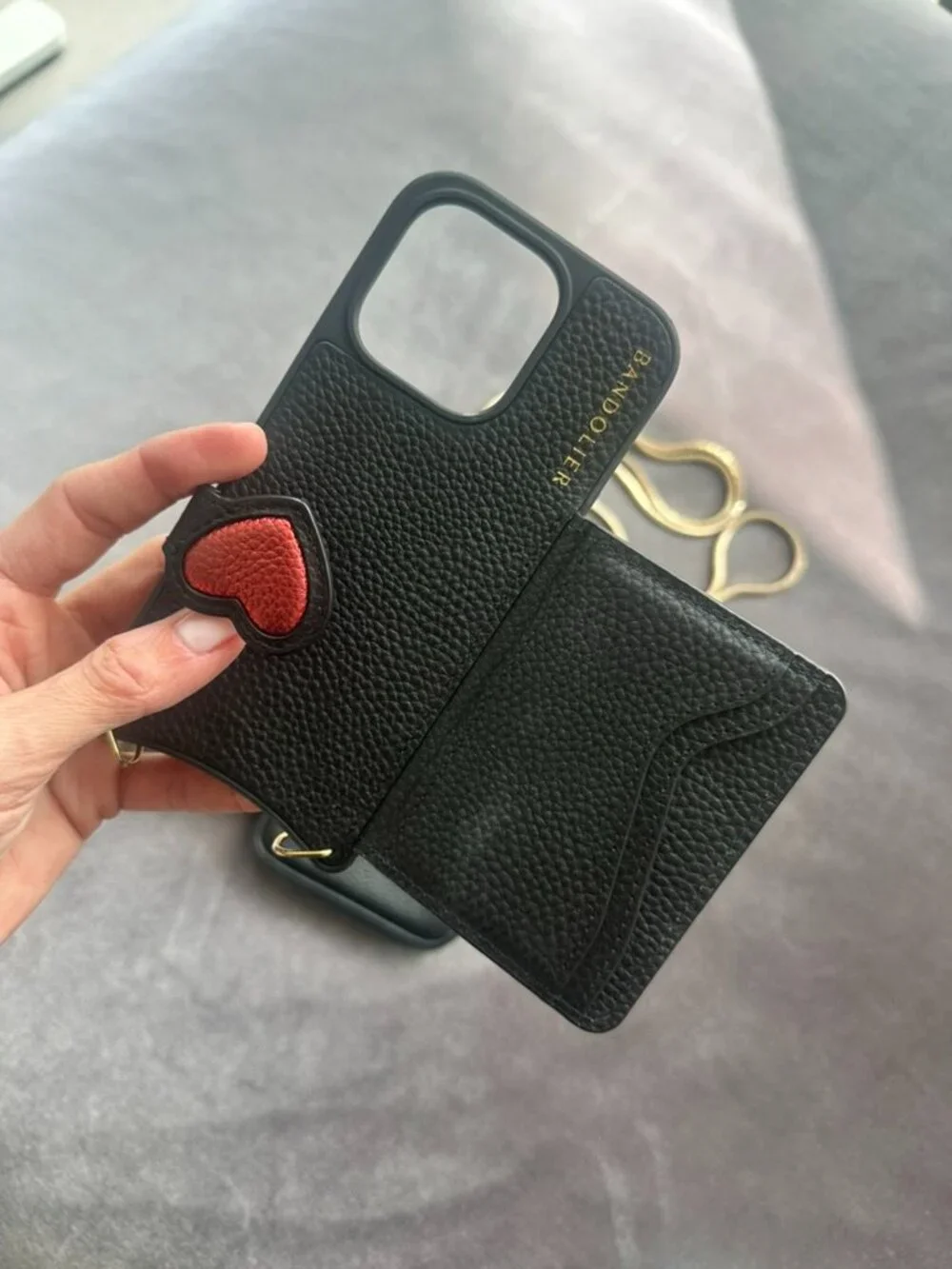 Bandolier Gia Heart Magsafe Charging Crossbody - iPhone 14 Pro